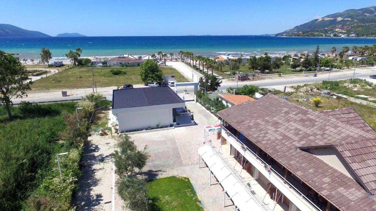 Dolce Italia Residence Radhimë Buitenkant foto
