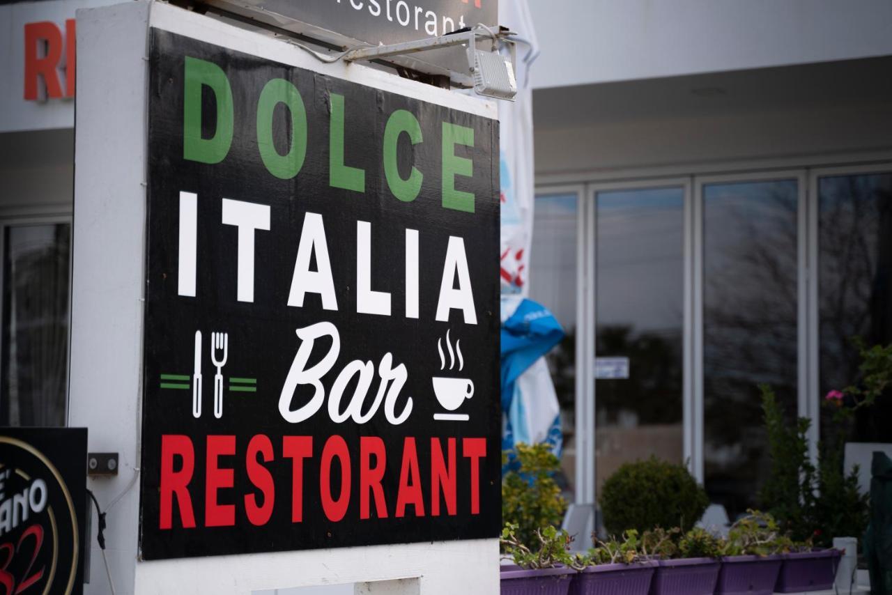 Dolce Italia Residence Radhimë Buitenkant foto