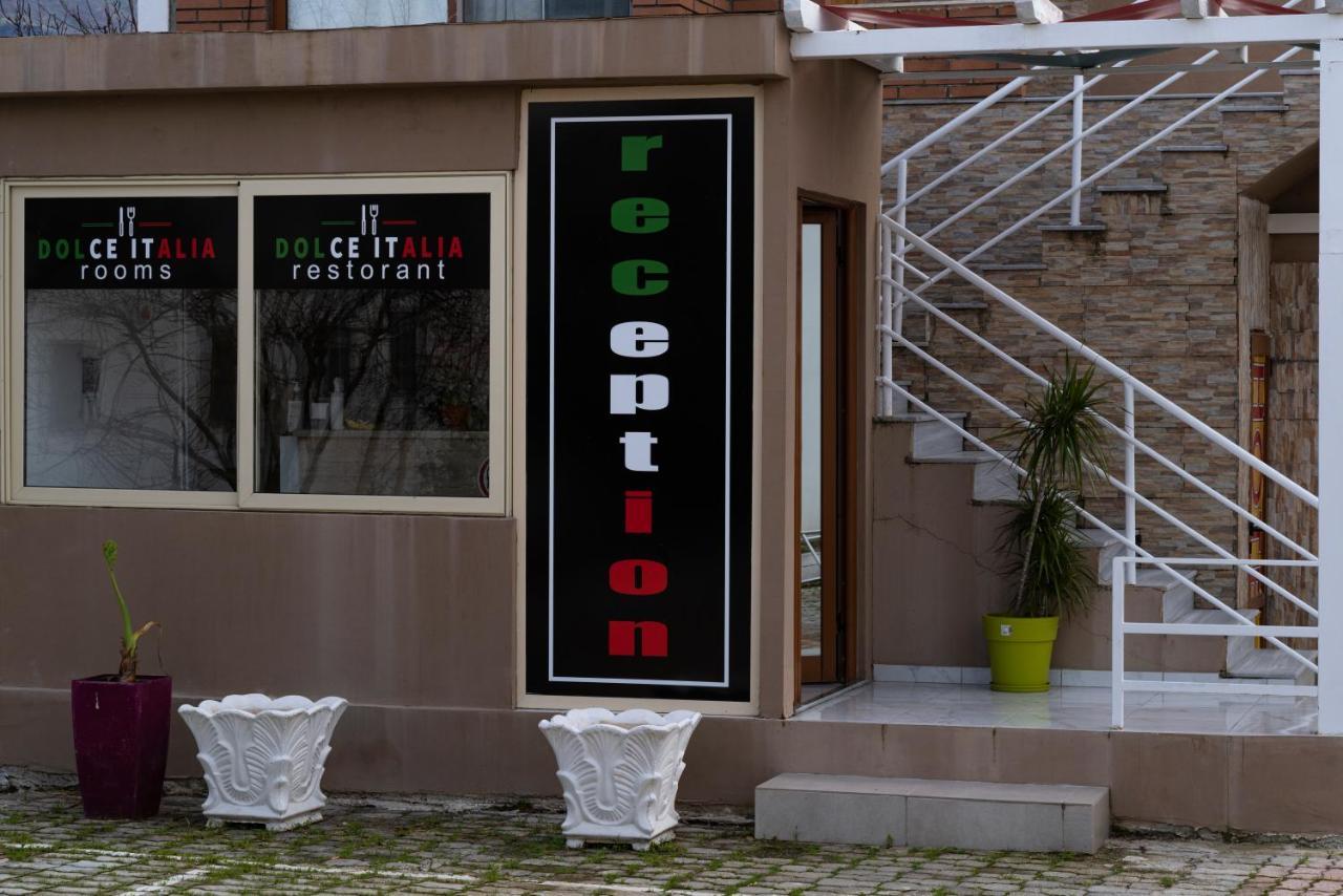 Dolce Italia Residence Radhimë Buitenkant foto