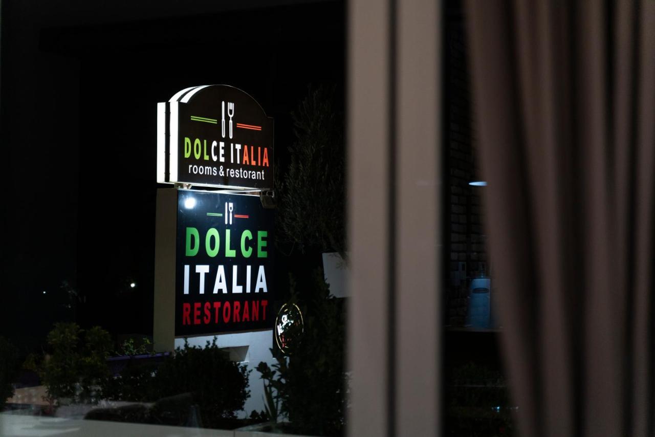 Dolce Italia Residence Radhimë Buitenkant foto